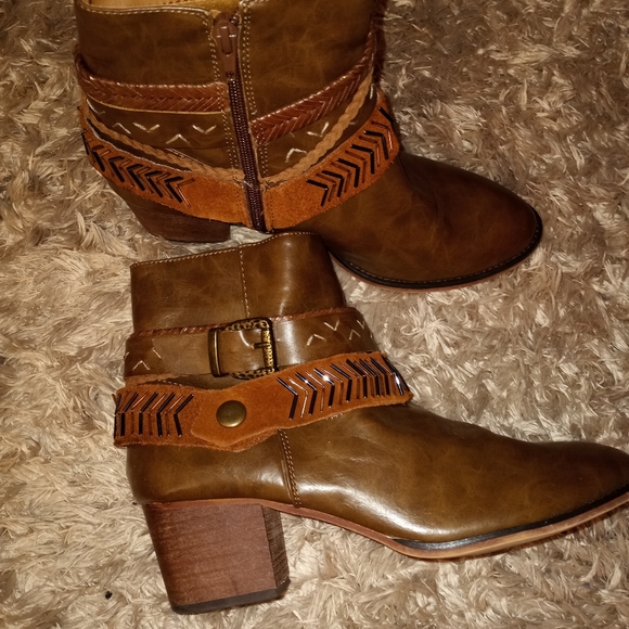 Western style boot - Picture 2 of 4